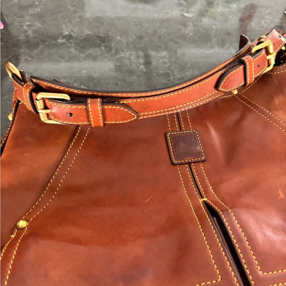 Dooney & Burke True Saddle Bag Saddle Tan - Picture 4 of 12